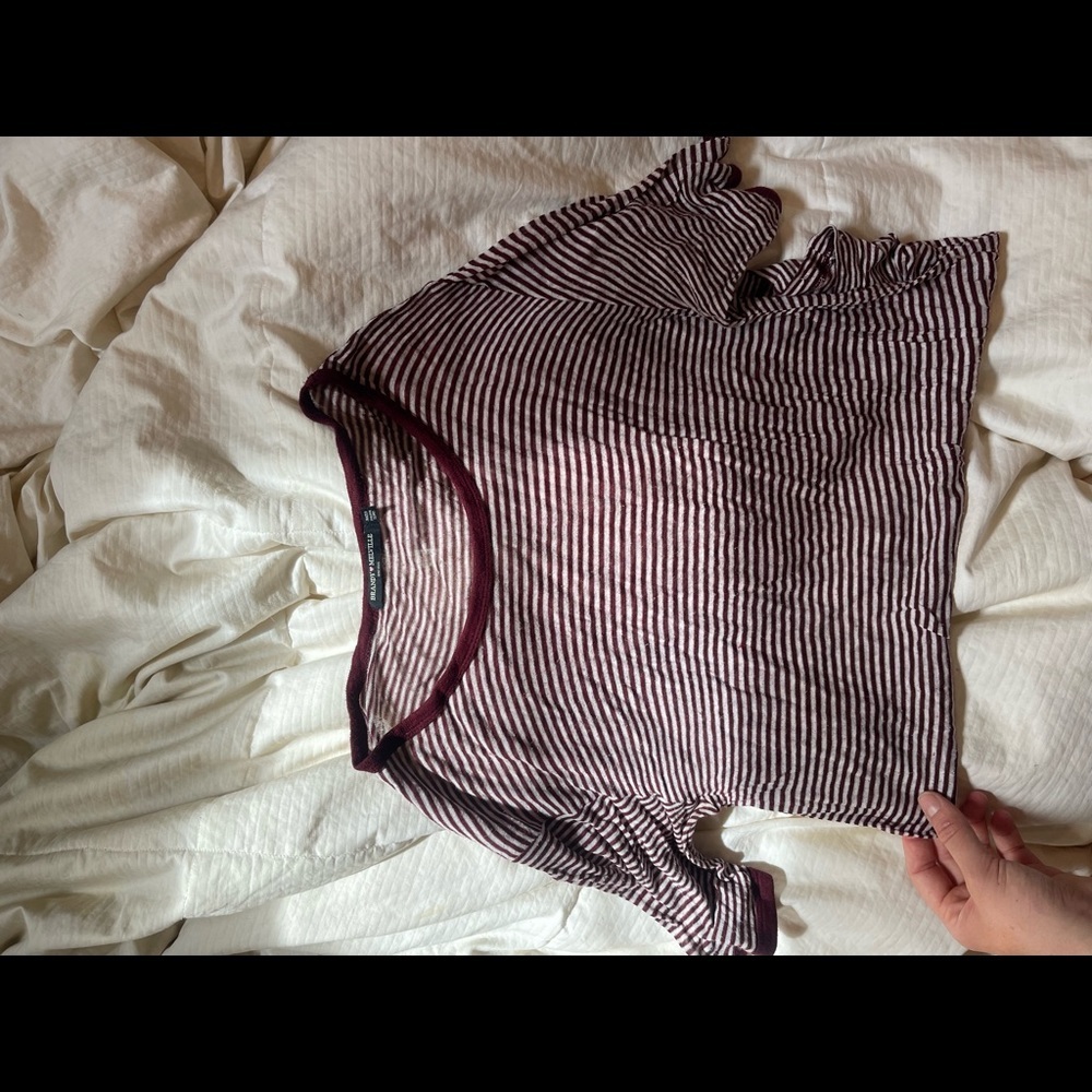 BRANDY MELLVILLE tee - Picture 2 of 8